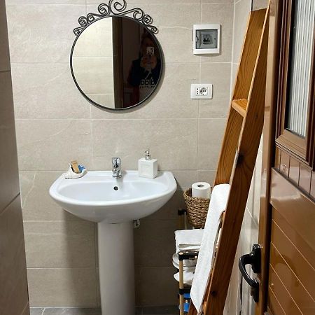 Alva Room'S จีโรคาสเตอร์ ภายนอก รูปภาพ